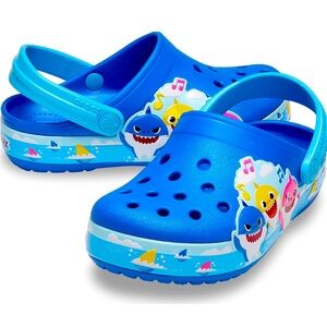 Baby shark crocs size 6